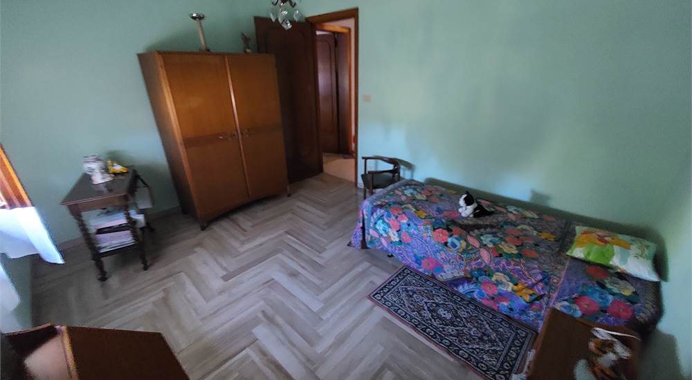 CAMERA 3/4